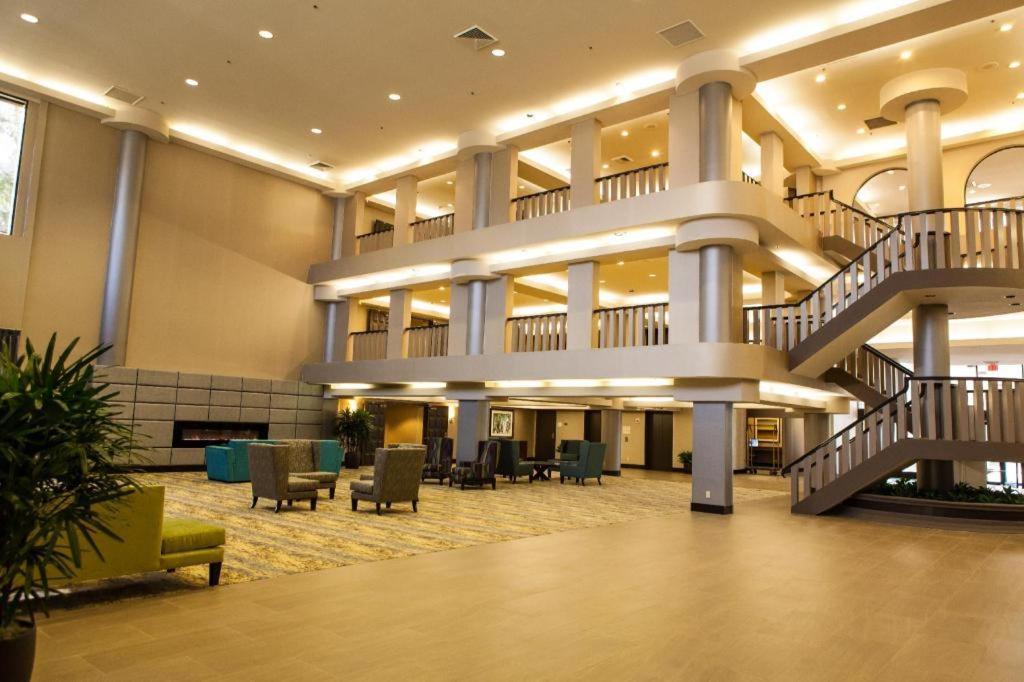 Ontario Gateway Hotel Exterior foto